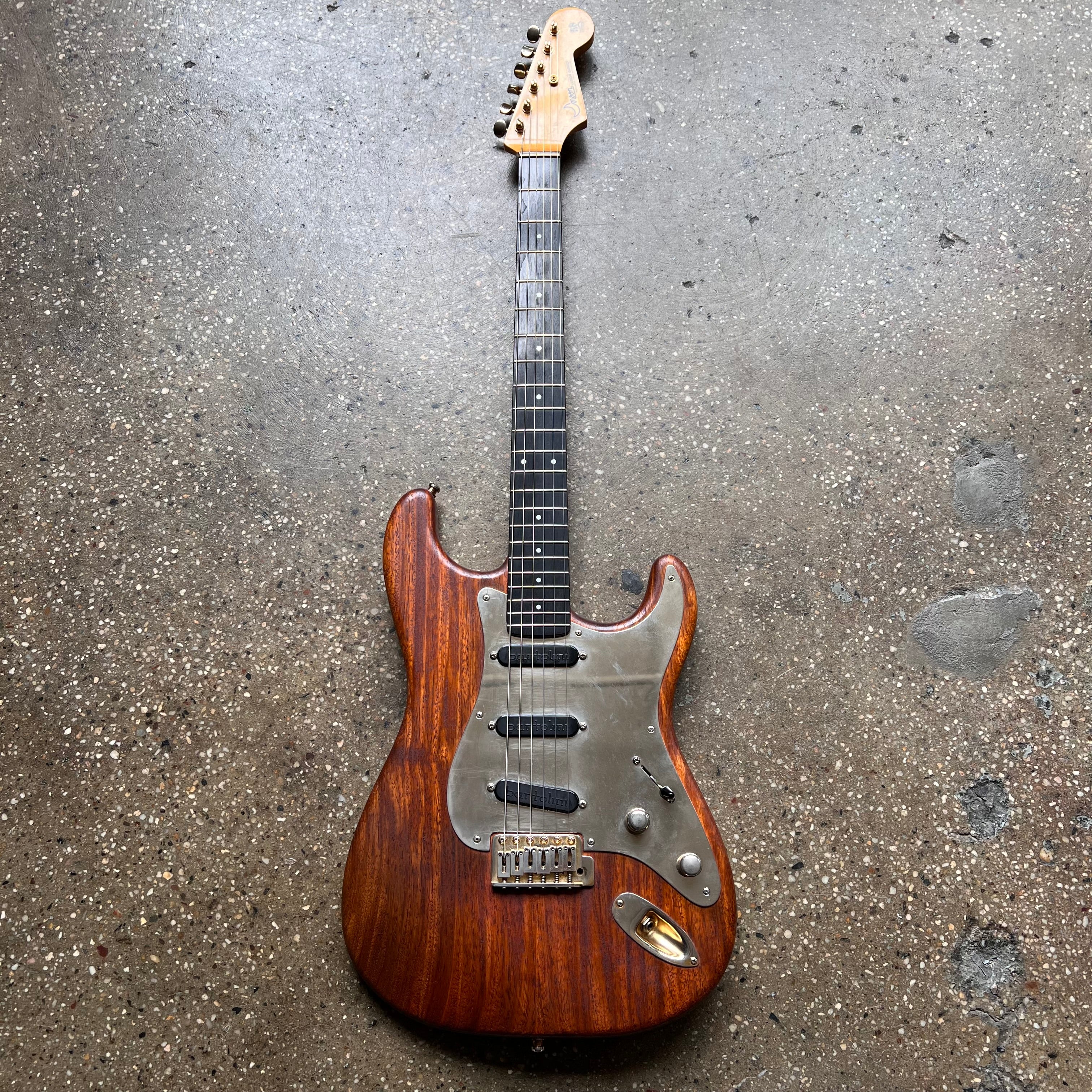 Moon Custom Guitars PGM S-Style Made In Japan 1980s - Natural