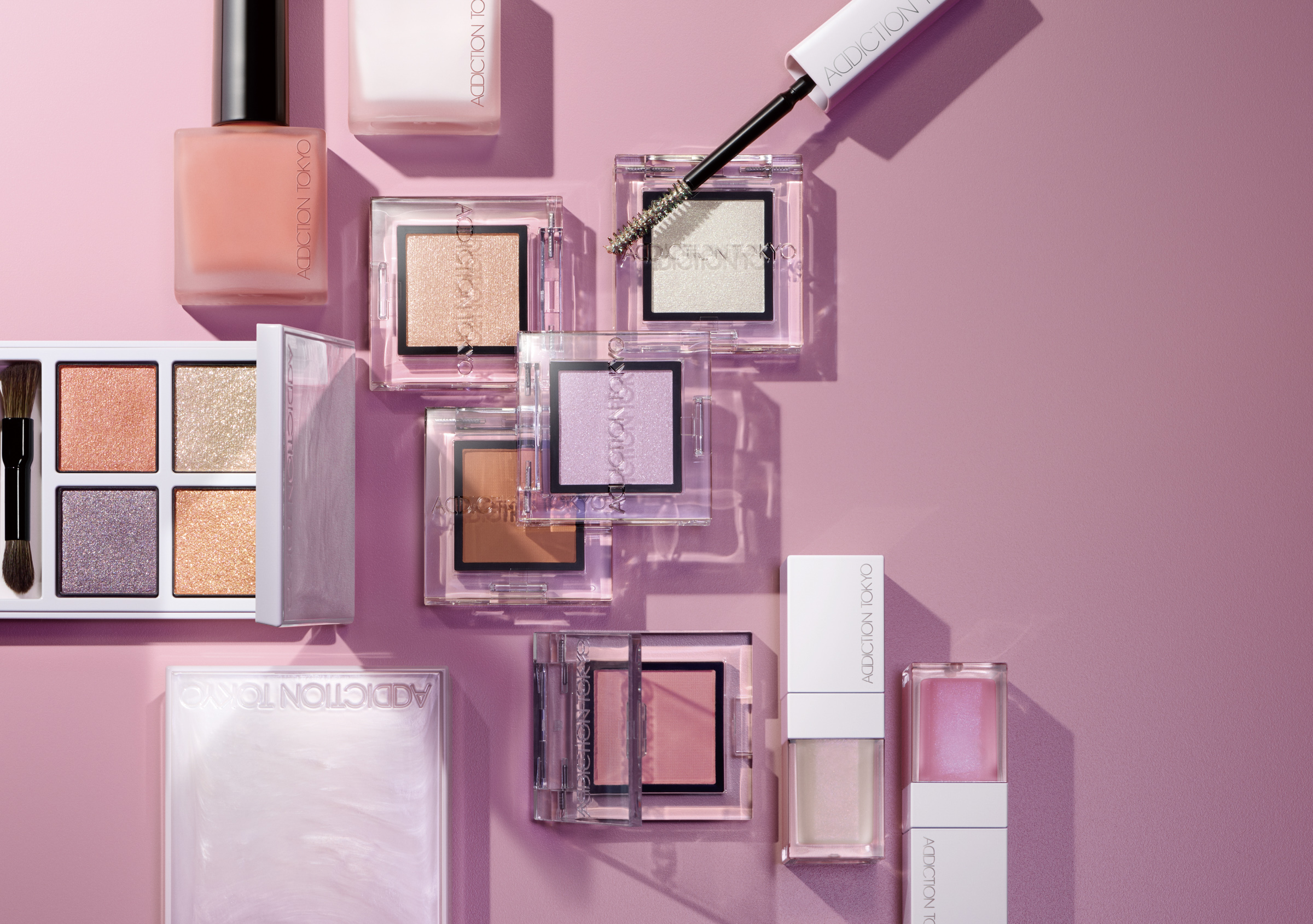 SHIROの限定メイクコレクションが登場 オーロラ着想の9色アイパレット