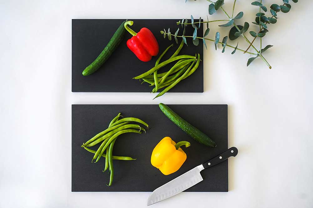 プロ仕様のラバー製まな板「ラバラバプレミアム」が登場｜料理通信