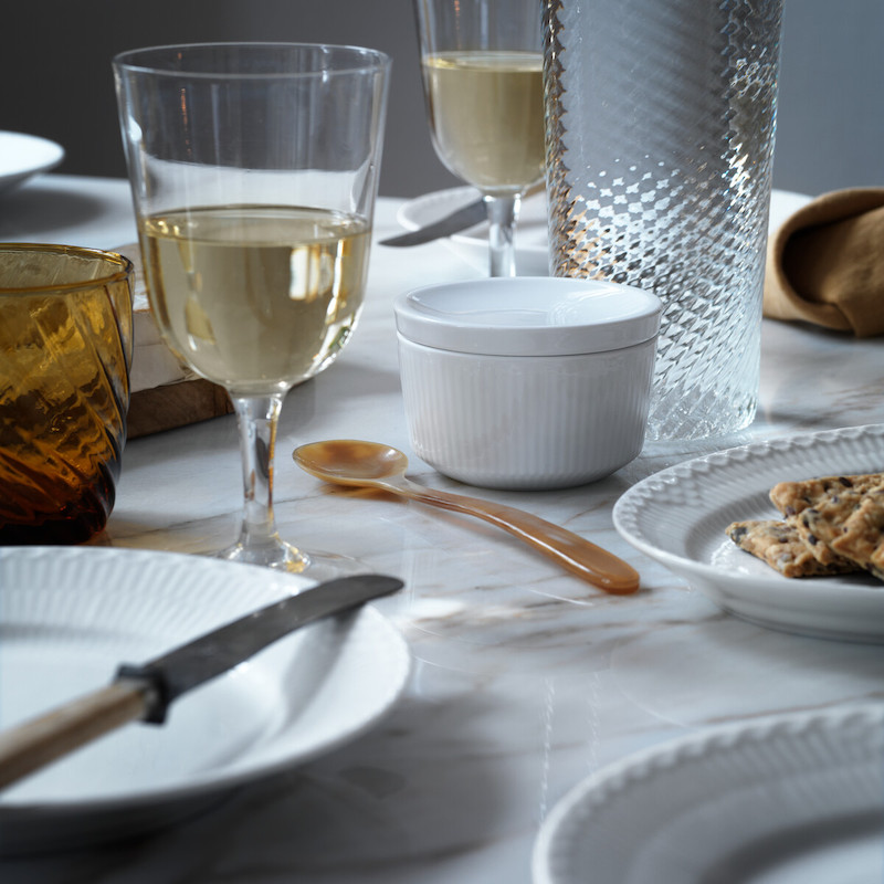 ホワイトフルーテッド ハーフレース プレート 22cm|ロイヤル