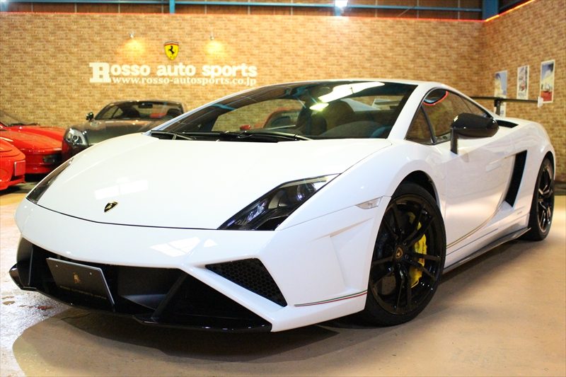 ランボルギーニ ガヤルド LP570-4 スクアドラコルセ eギア4WD 世界限定