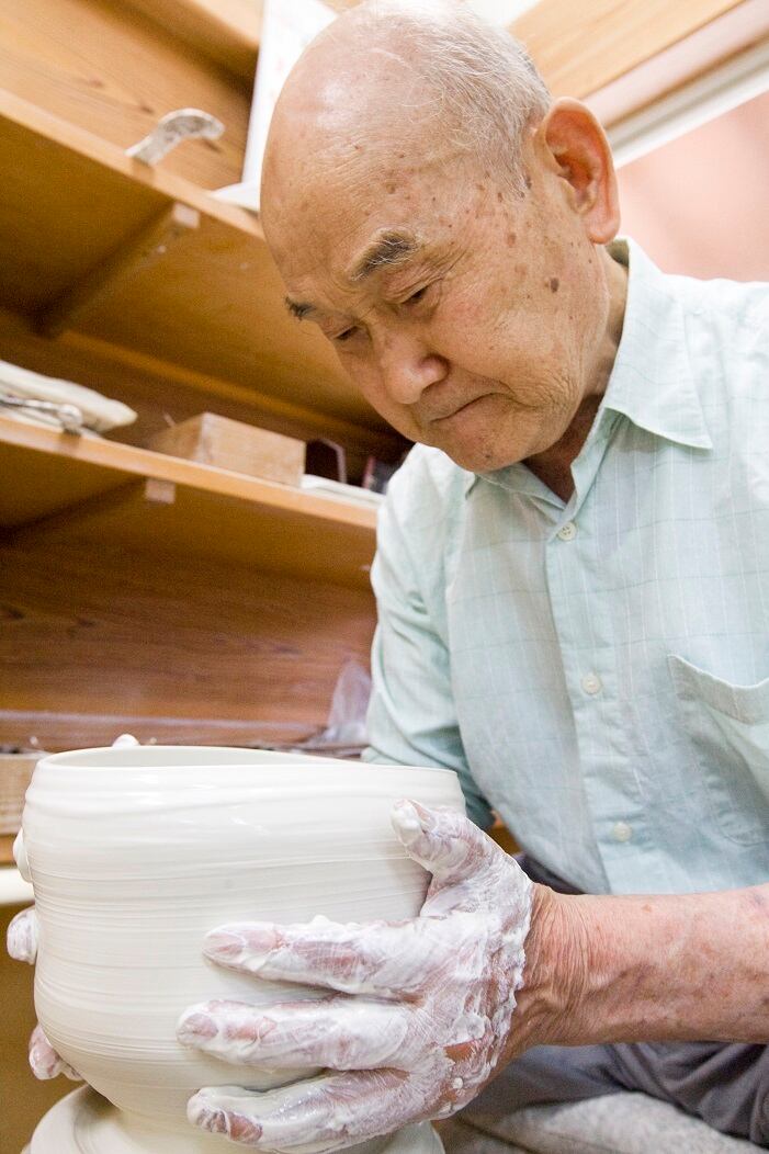 井上萬二作】青白磁方形小鉢 | 井上萬二窯 INOUE MANJI KILN