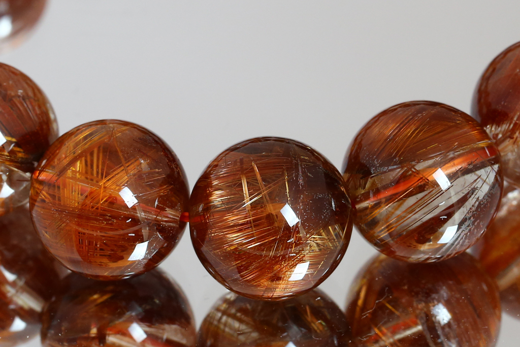 キャッツアイ効果を楽しめるブラウンルチル | premium stone gallery