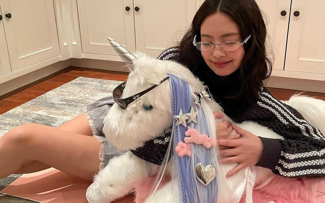 ジェントルモンスターとBLACKPINKジェニーがコラボ、インスタグラムで