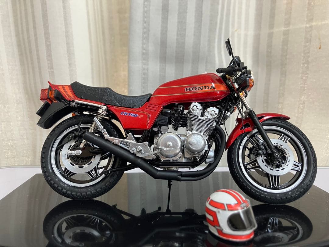 バリバリ伝説 CB750F 郡ヘル付き ホンダ CB750F 「バリバリ伝説」 (「巨摩郡」 ヘルメット付属