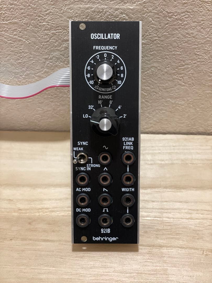 Behringer 921B VCO moog ユーロラック③ 921 VCO - 製品一覧 - ベリンガー公式ホームページ