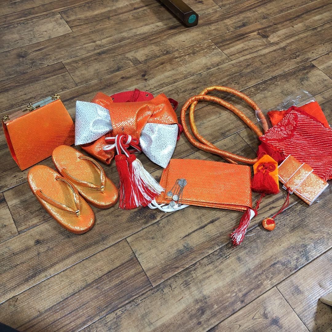 昭和レトロ　子供用着物身の回り品セット 昭和レトロな子供浴衣の中でも、とってもレアなアニメ柄です。 仮面