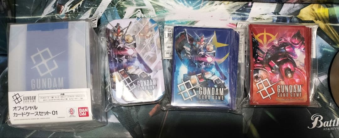 ガンダムカード　デッキケース　スリーブ二種　ダイス ガンダムカードのデッキケースは何がオススメ？｜Exam